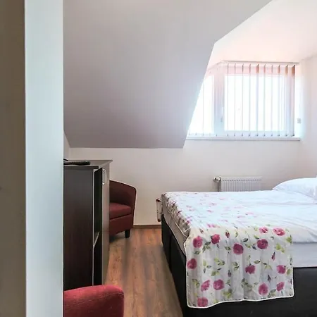 Siofok Central Apartment *